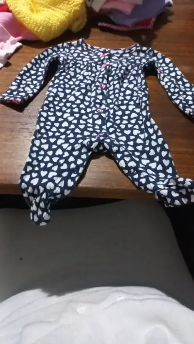 Vendo bolsas de ropita bebé niña - miniatura 2