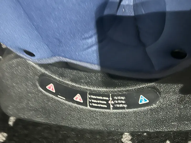 Silla de auto para bebé con protección Air Protect - 2