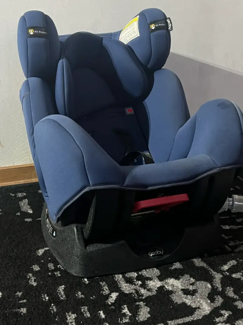 Silla de auto para bebé con protección Air Protect - 3