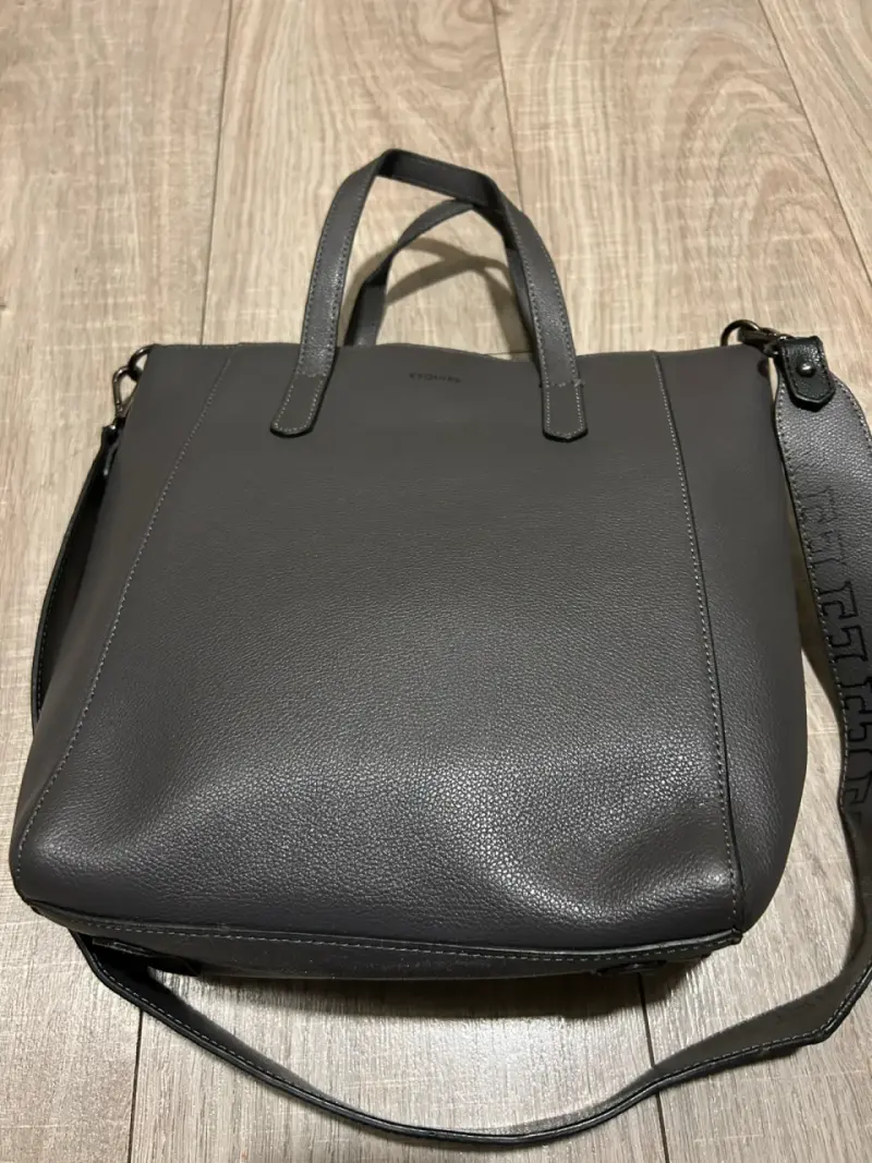 Tote de cuero gris con correa ajustable - 3