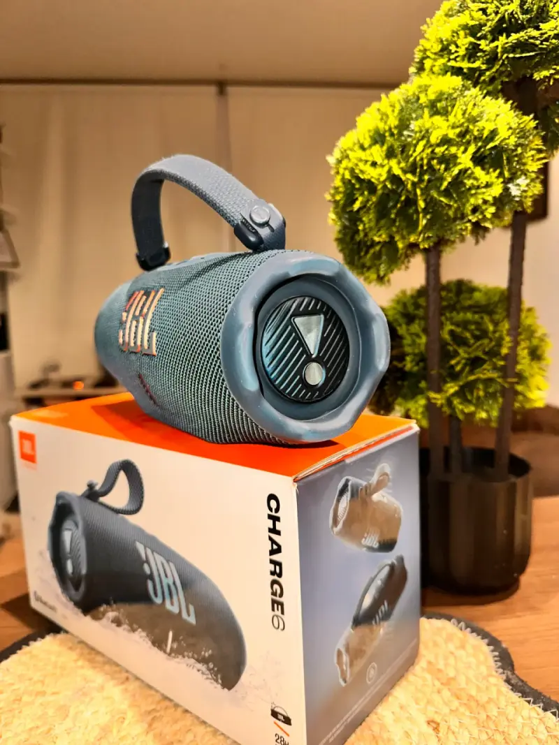 Parlante Bluetooth JBL Charge 6 portátil - 2