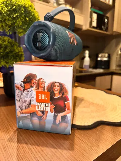 Parlante Bluetooth JBL Charge 6 portátil - miniatura 3