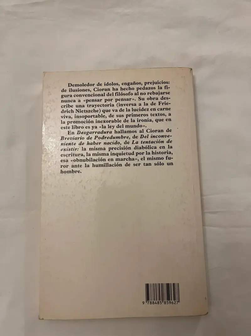 Libro 'Desgarradura' de E.M. Cioran - 2