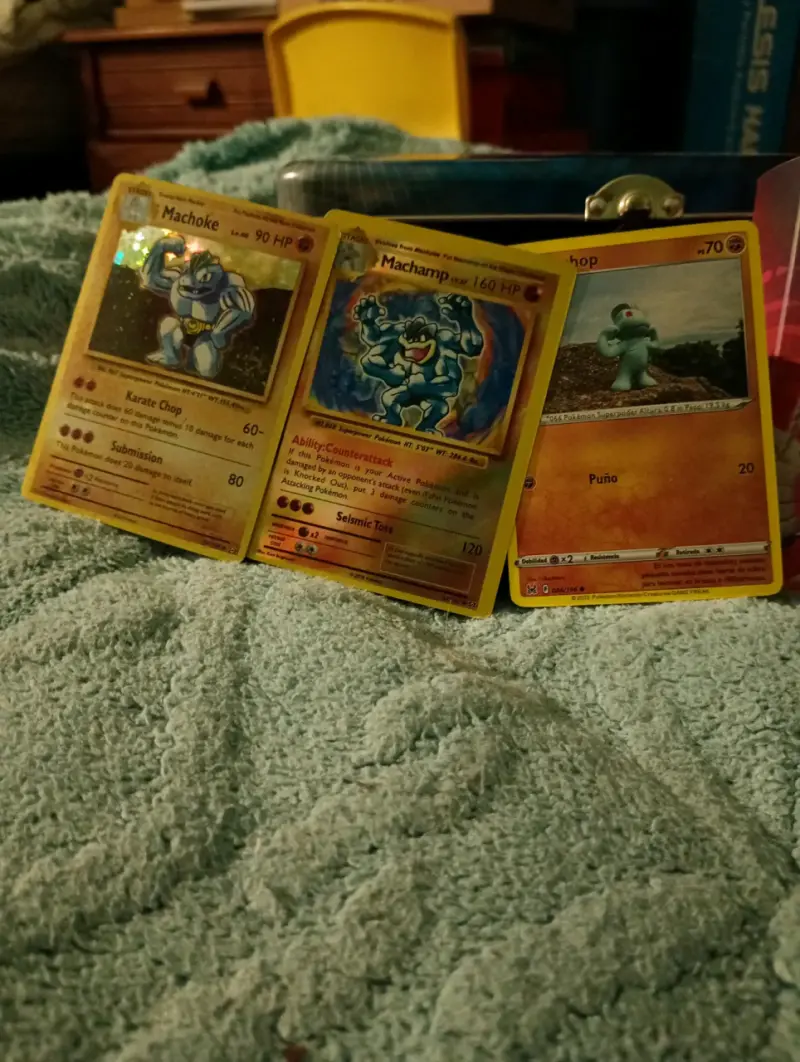 Cartas Pokémon Machoke, Machamp y Machop