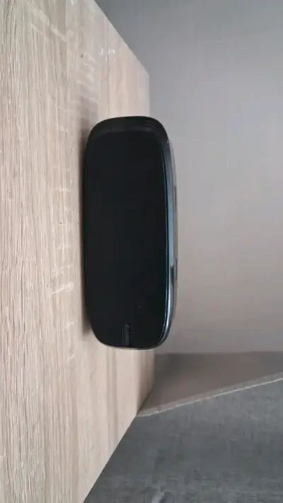 Parlante portátil Bluetooth negro - miniatura 1