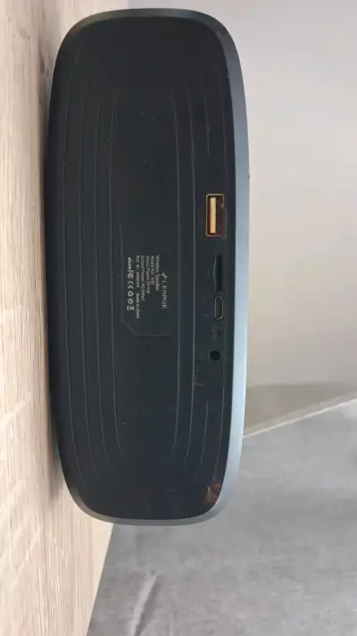 Parlante portátil Bluetooth negro - miniatura 4