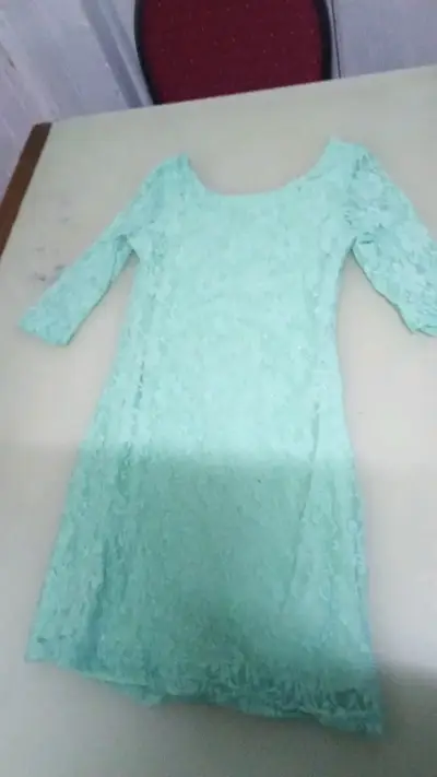 Vestido jumper de mezclilla rosado para niña - miniatura 6