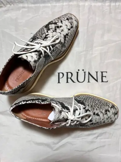 Zapatos de cuero estampado serpiente Prüne - miniatura 1