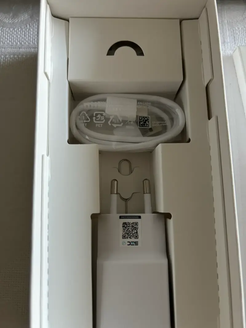 Samsung Galaxy A20s en caja original - 3