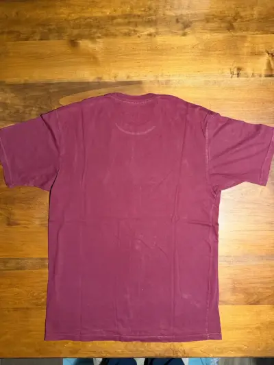 Polera Nike SB burdeos para hombre - miniatura 2