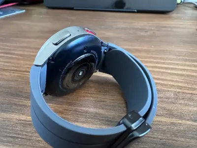 Samsung Galaxy Watch5 Pro – Excelente estado - miniatura 4