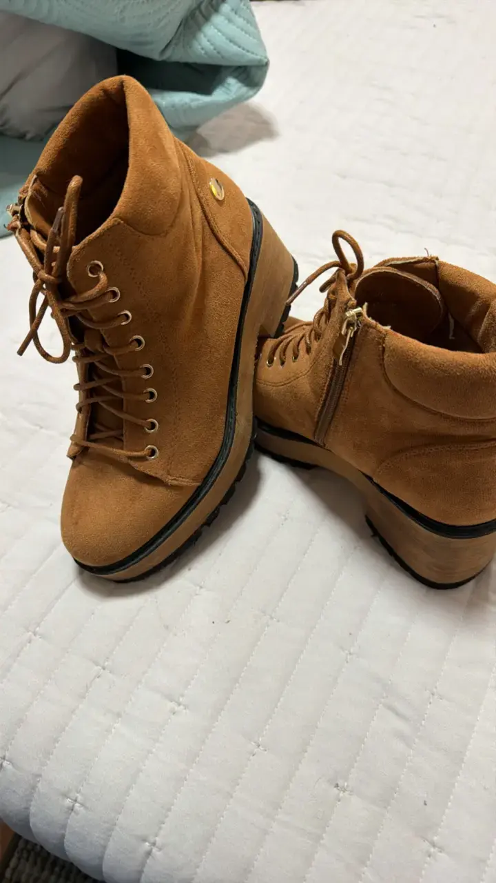 Botines de mujer color camel con plataforma - 2