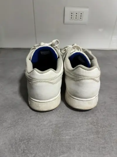 Zapatillas Reebok Classic blancas usadas - miniatura 3