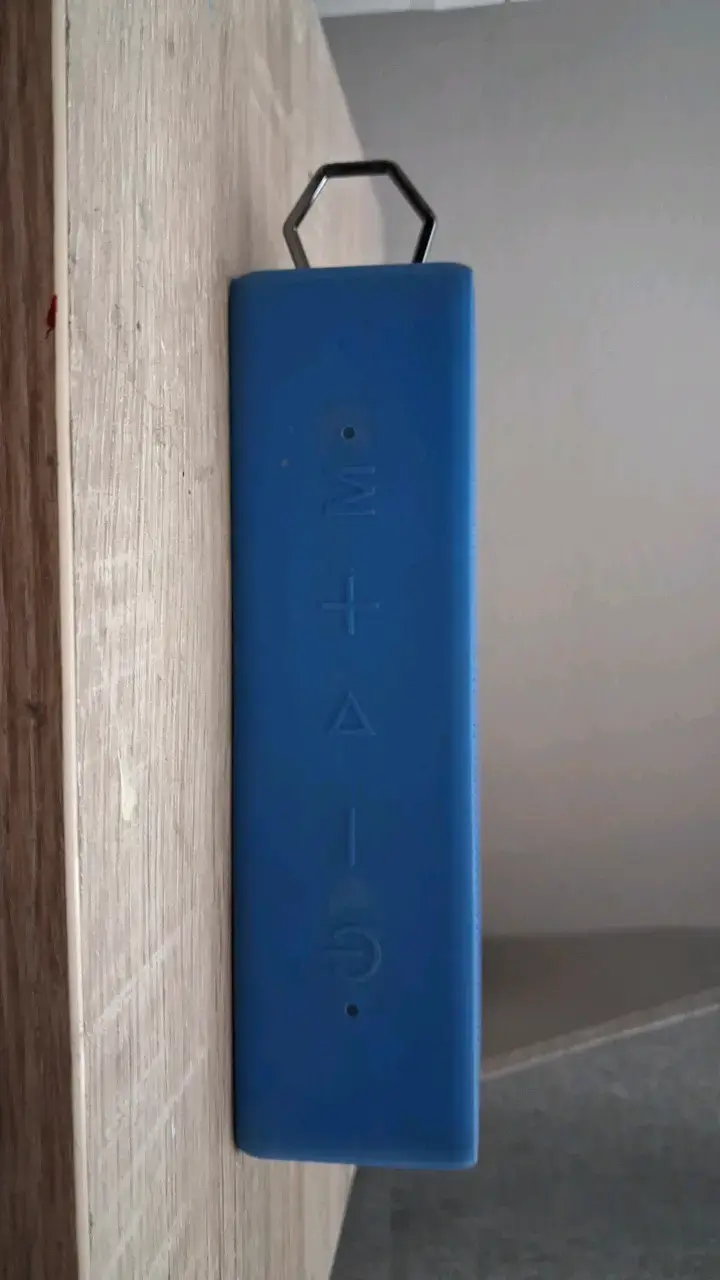 Parlante Bluetooth portátil azul - 2