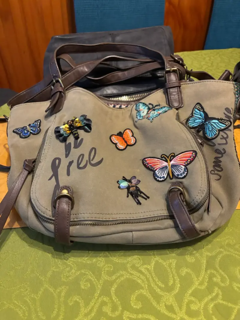 Bolso de tela con diseño de mariposas - 1