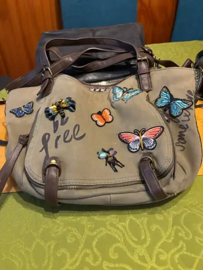 Bolso de tela con diseño de mariposas - miniatura 2