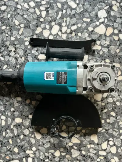 Esmeriladora angular Makita GA9060 230mm - miniatura 2