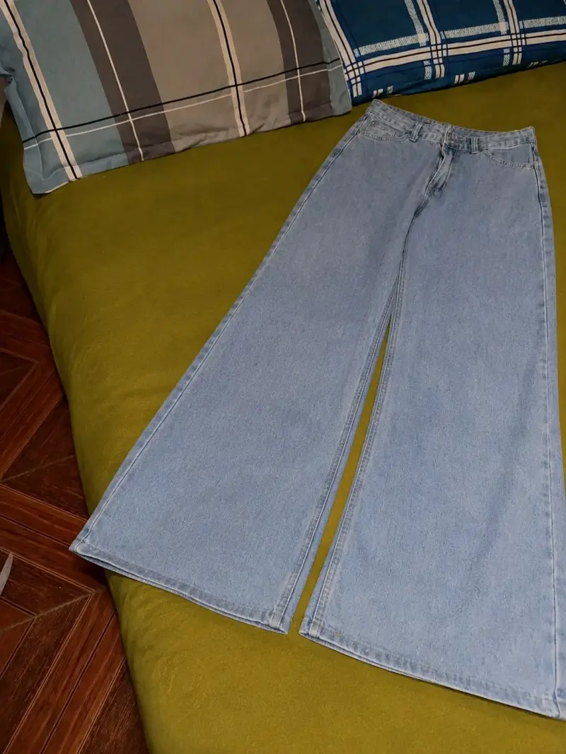 Jeans Wide de Corte Ancho Talla 40 - 2