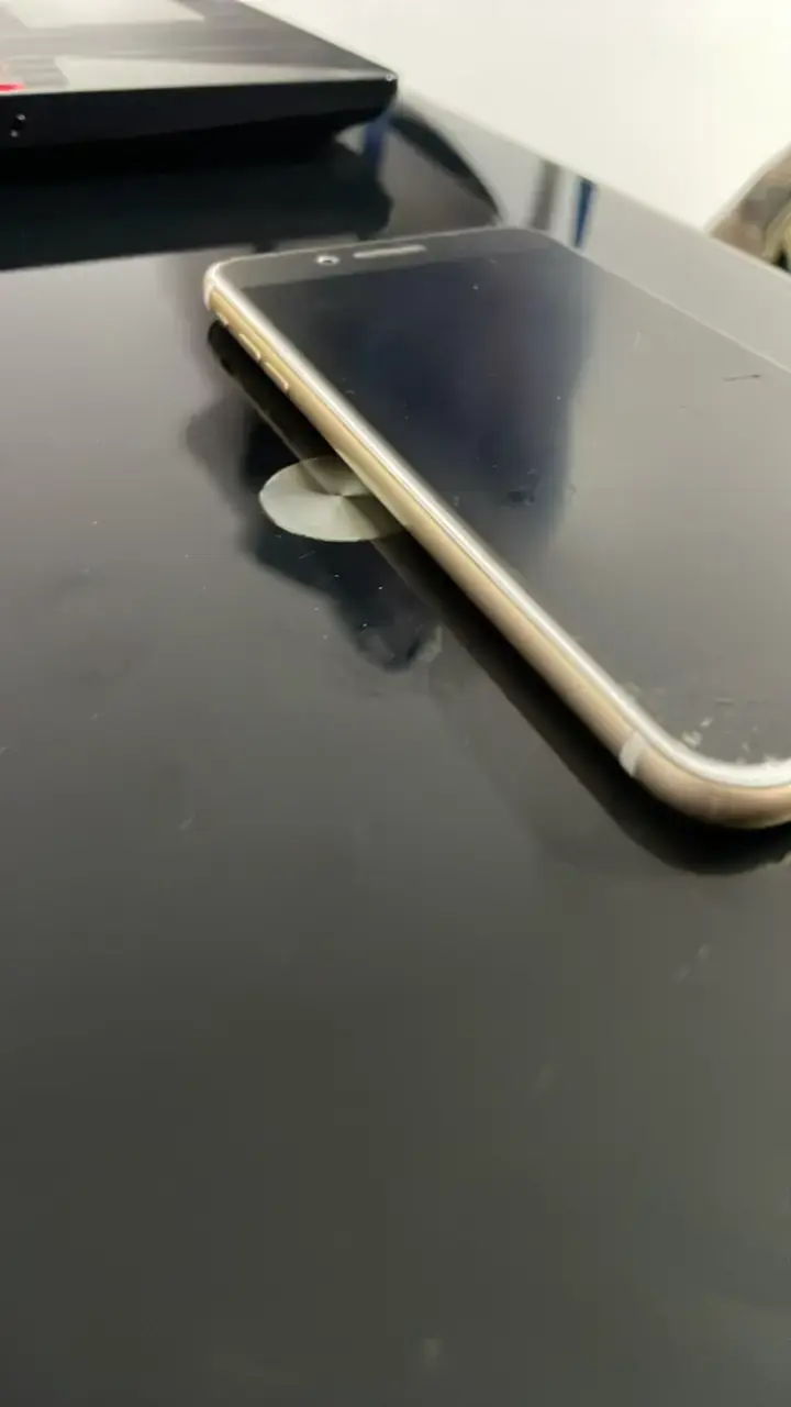 iPhone 7 Plus con lámina de seguridad anti espía y - 2