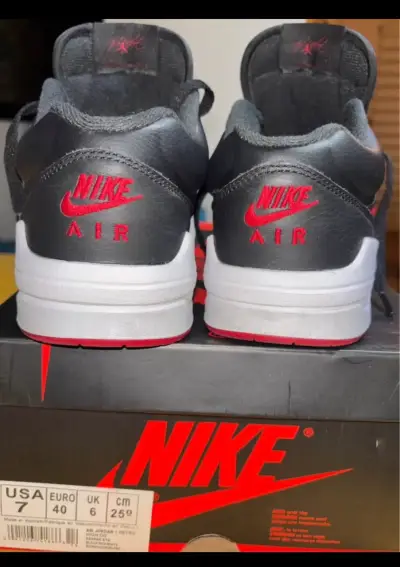 Zapatillas Nike Air Jordan Retro Negras - miniatura 1
