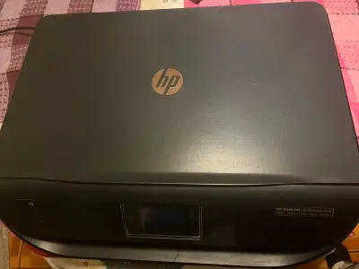 Impresora multifuncional HP DeskJet 4535 - miniatura 1
