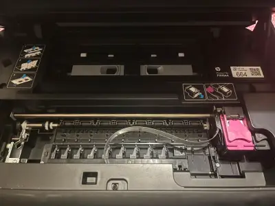 Impresora multifuncional HP DeskJet 4535 - miniatura 3
