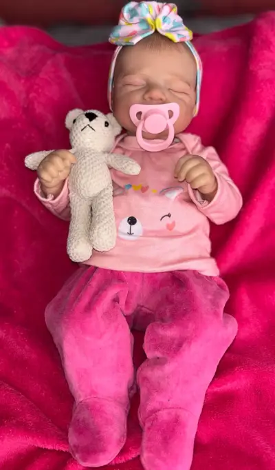 Muñeca Reborn Realista con Ropa y Accesorios - miniatura 1