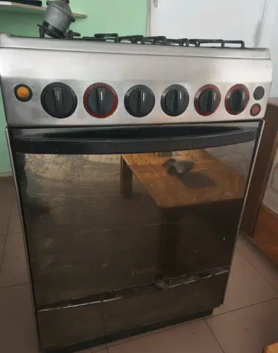 Cocina a gas Fensa con horno - miniatura 1