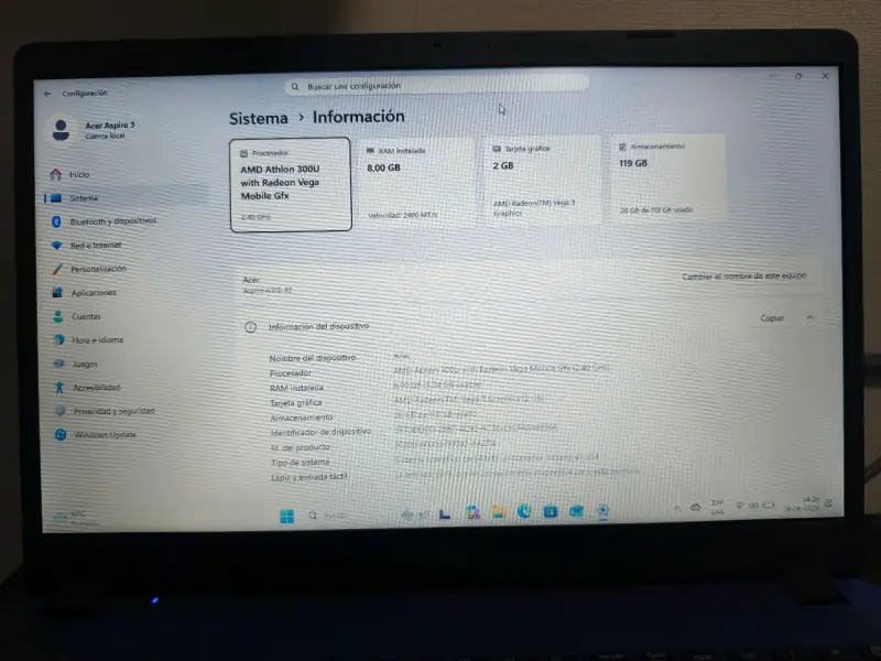 Laptop Acer azul con procesador AMD - 2