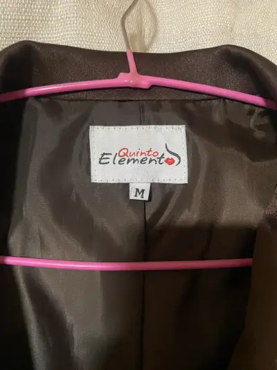 Blazer de mujer marrón con detalles de tachas - miniatura 4