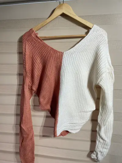 Suéter bicolor de punto para mujer - miniatura 1