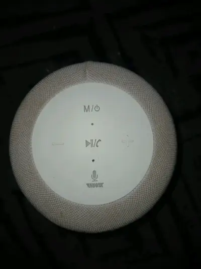 Parlante Bluetooth con Control Táctil - miniatura 3