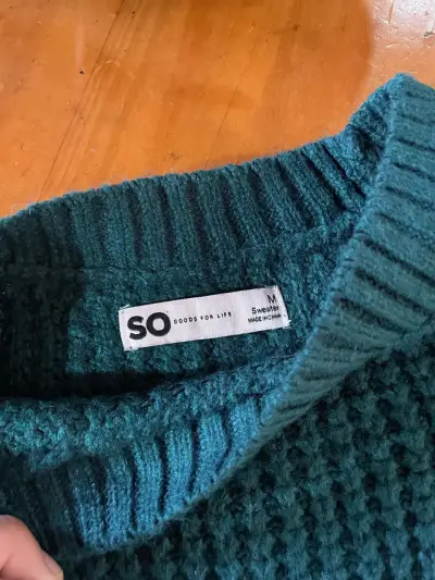 Suéter de punto verde oscuro para mujer - miniatura 2