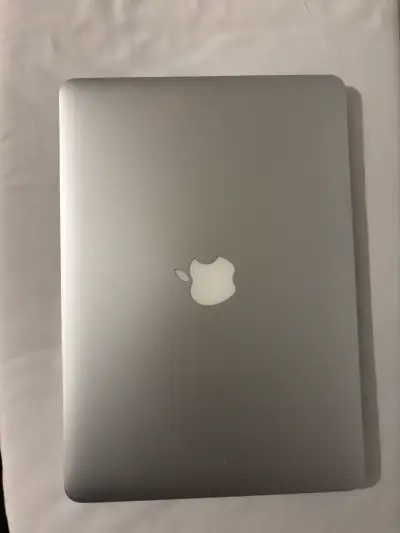 MacBook Air en buen estado con pantalla Retina - miniatura 4