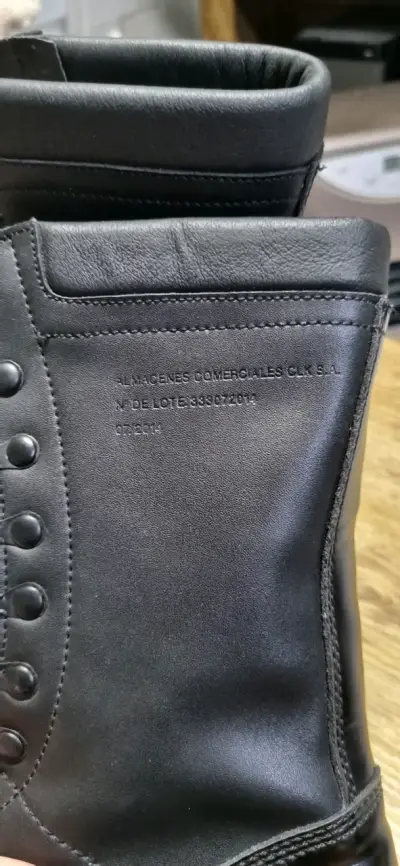 Botas militares negras de cuero en buen estado - miniatura 5