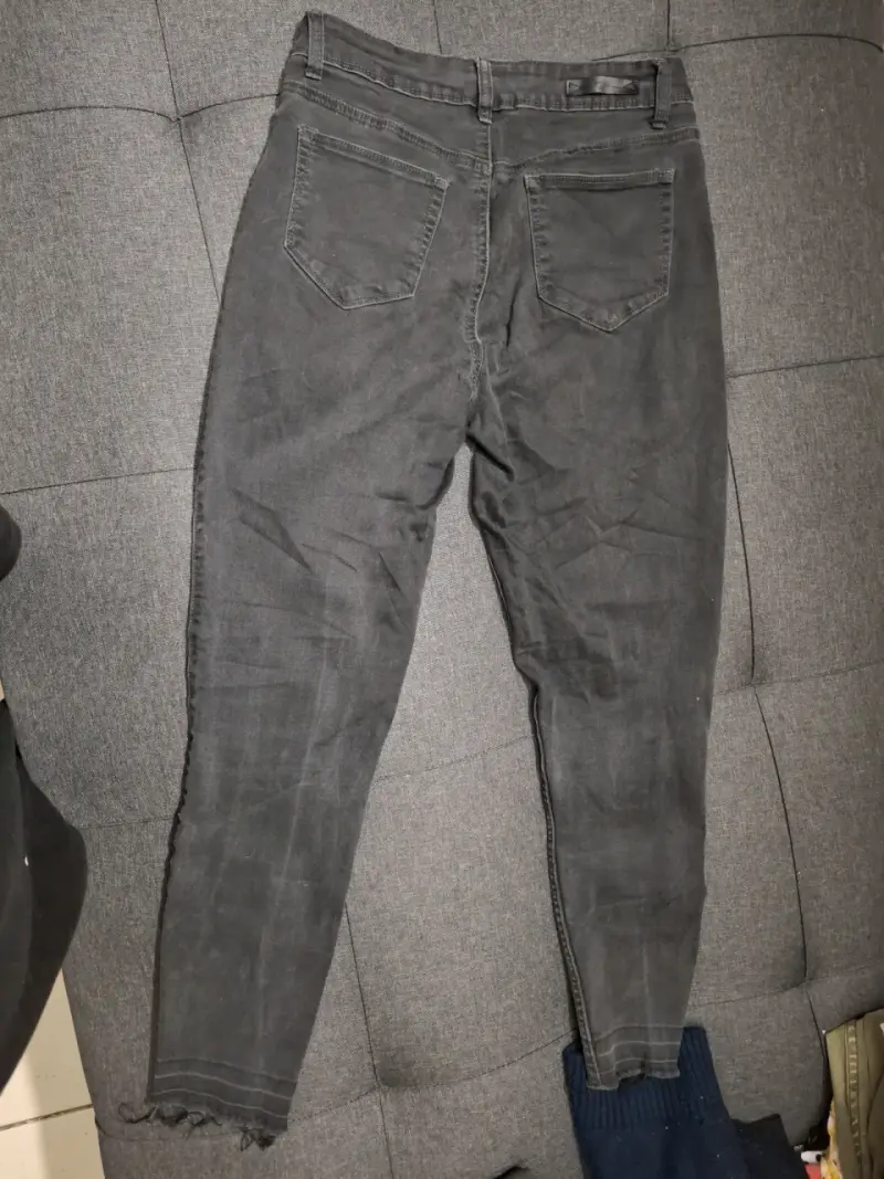 Jeans negros ajustados para mujer - 2