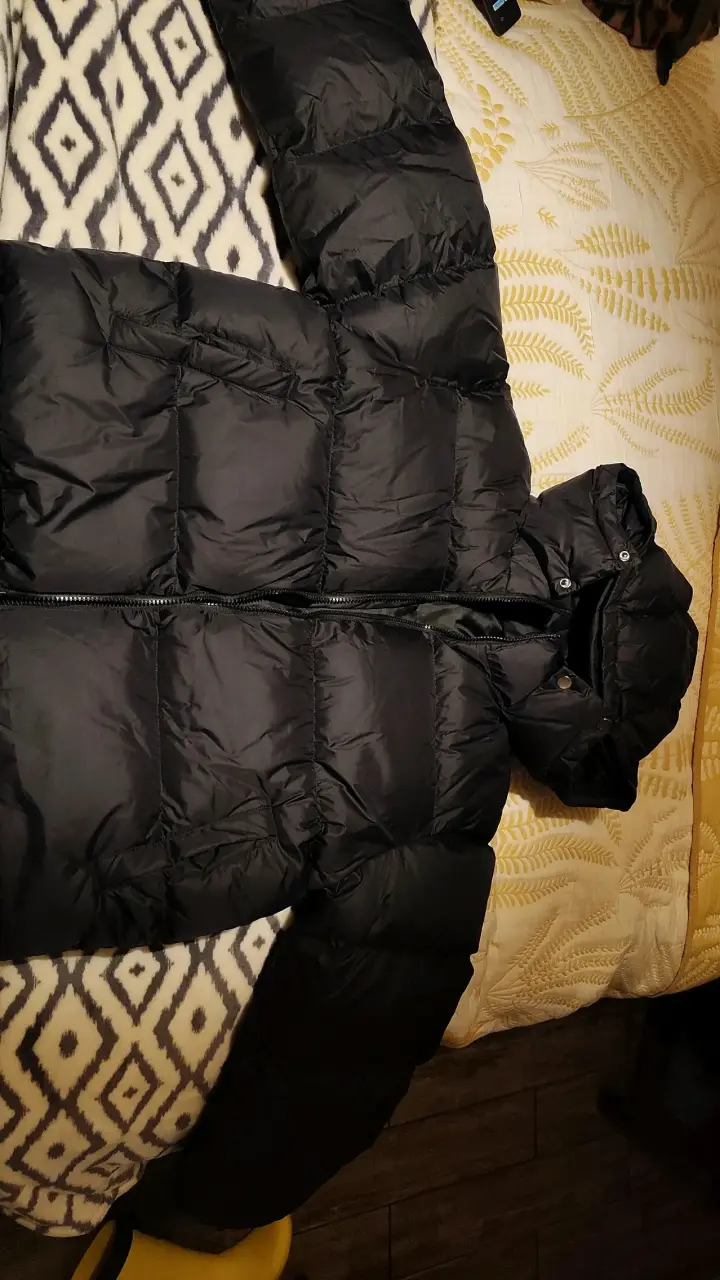 PARCA NUEVA - Chaqueta acolchada negra con capucha