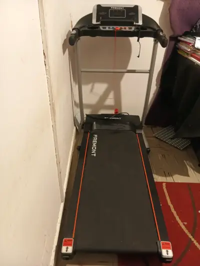 Caminadora eléctrica Fremont plegable en buen estado - miniatura 1