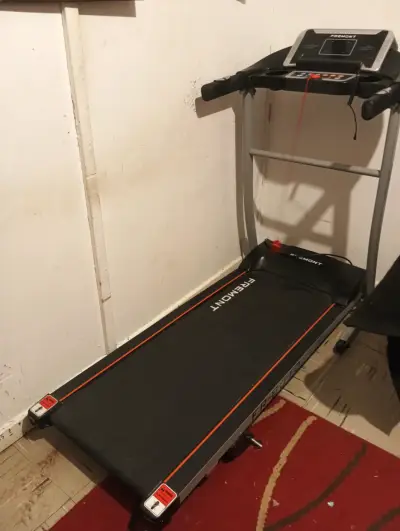 Caminadora eléctrica Fremont plegable en buen estado - miniatura 3