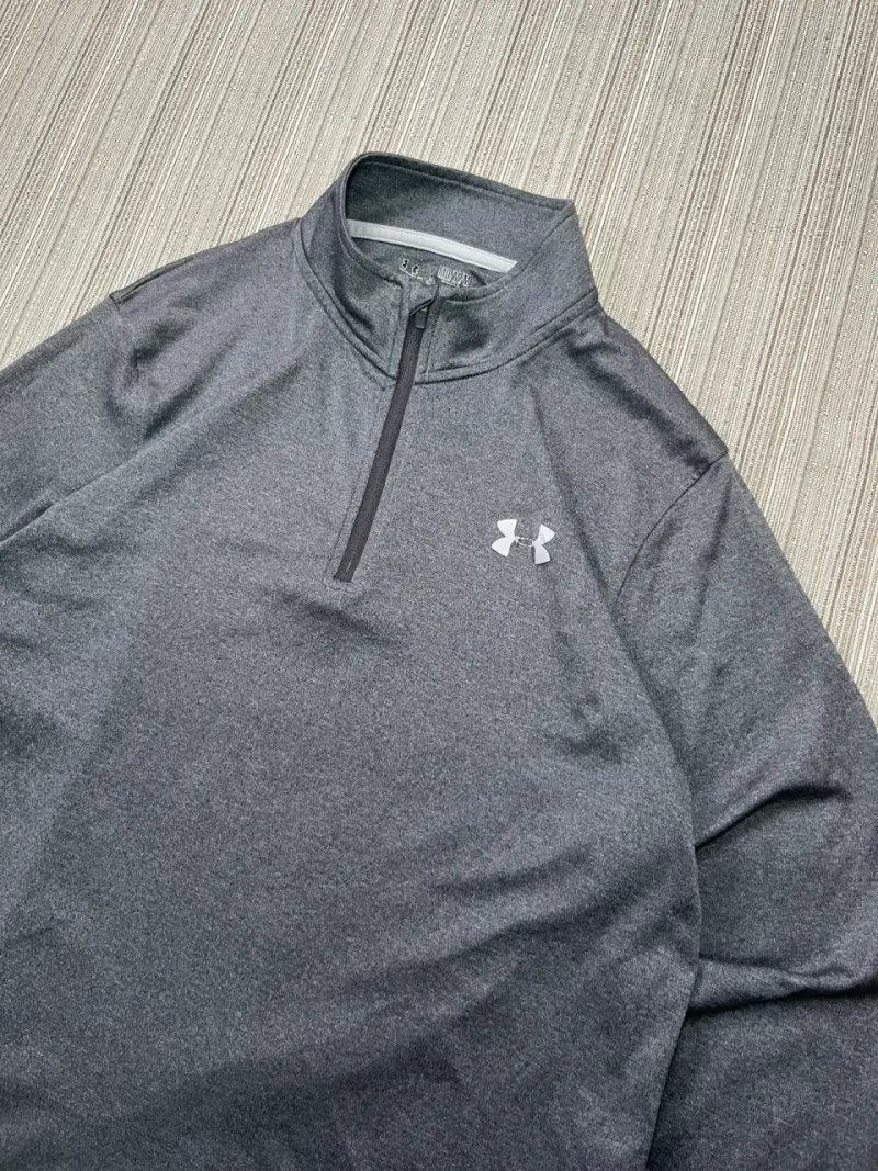 Polerón deportivo gris Under Armour con cierre - 2