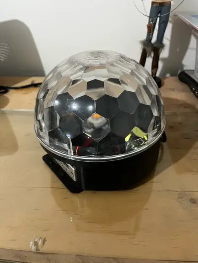 Luz LED de Fiesta con Altavoz Integrado - miniatura 1