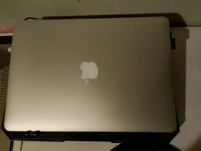 MacBook Air 2017 | Venta o permuta por PC Gamer - miniatura 1