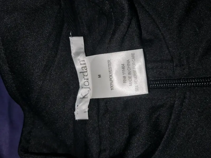 Chaqueta deportiva negra con rayas blancas - 2