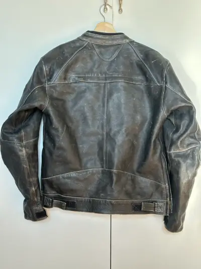 Chaqueta de cuero Triumph para motociclista - miniatura 2