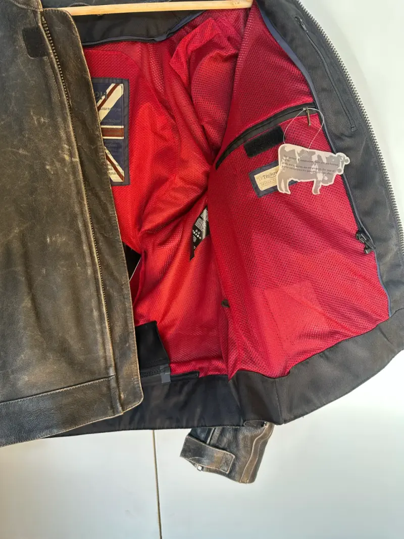 Chaqueta de cuero Triumph para motociclista - 6