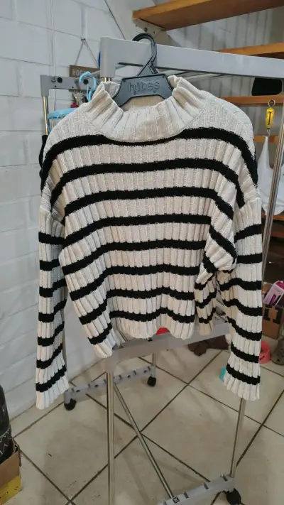 Suéter de rayas blanco y negro para mujer - miniatura 1