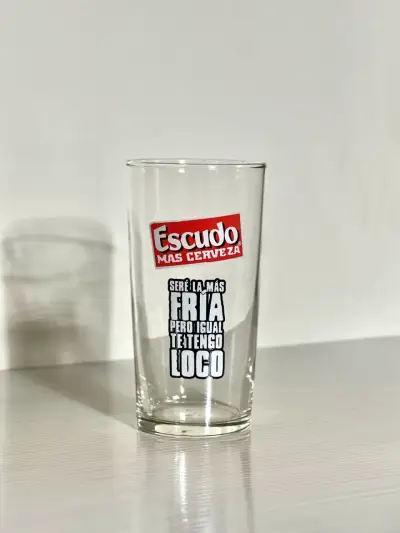 Vaso de Cerveza Escudo Vintage año 2008 - miniatura 1