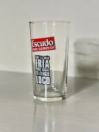 Vaso de Cerveza Escudo Vintage año 2008 - miniatura 2