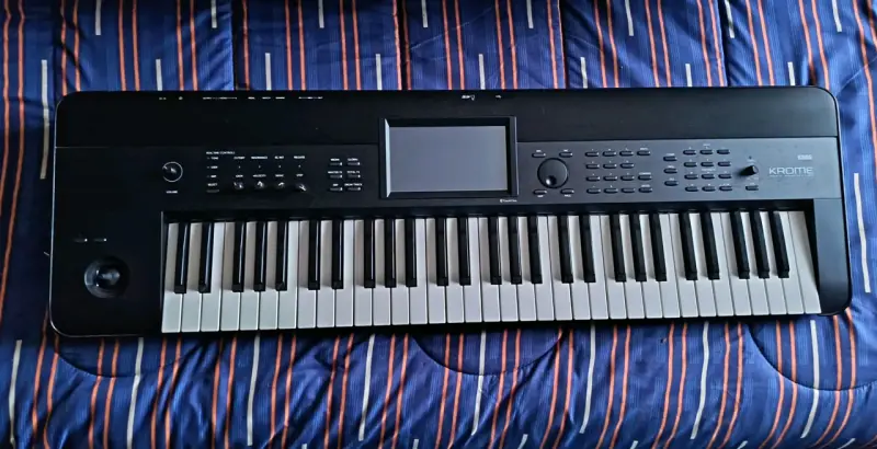Teclado Sintetizador Korg Krome 61 workstation - 1