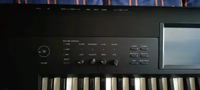 Teclado Sintetizador Korg Krome 61 workstation - miniatura 4